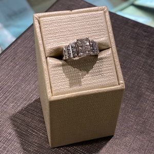 14k white gold diamond ring